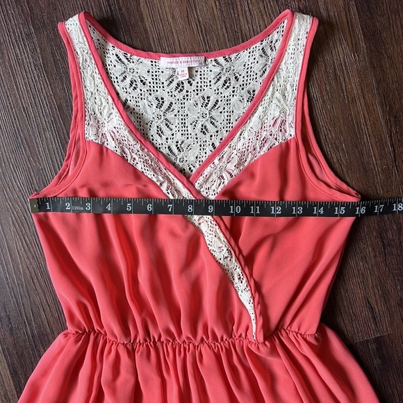 Margo & Sebastian Dress M Medium Coral w/ Ivory Lace V Neck Sleeveless Mini - Picture 7 of 15